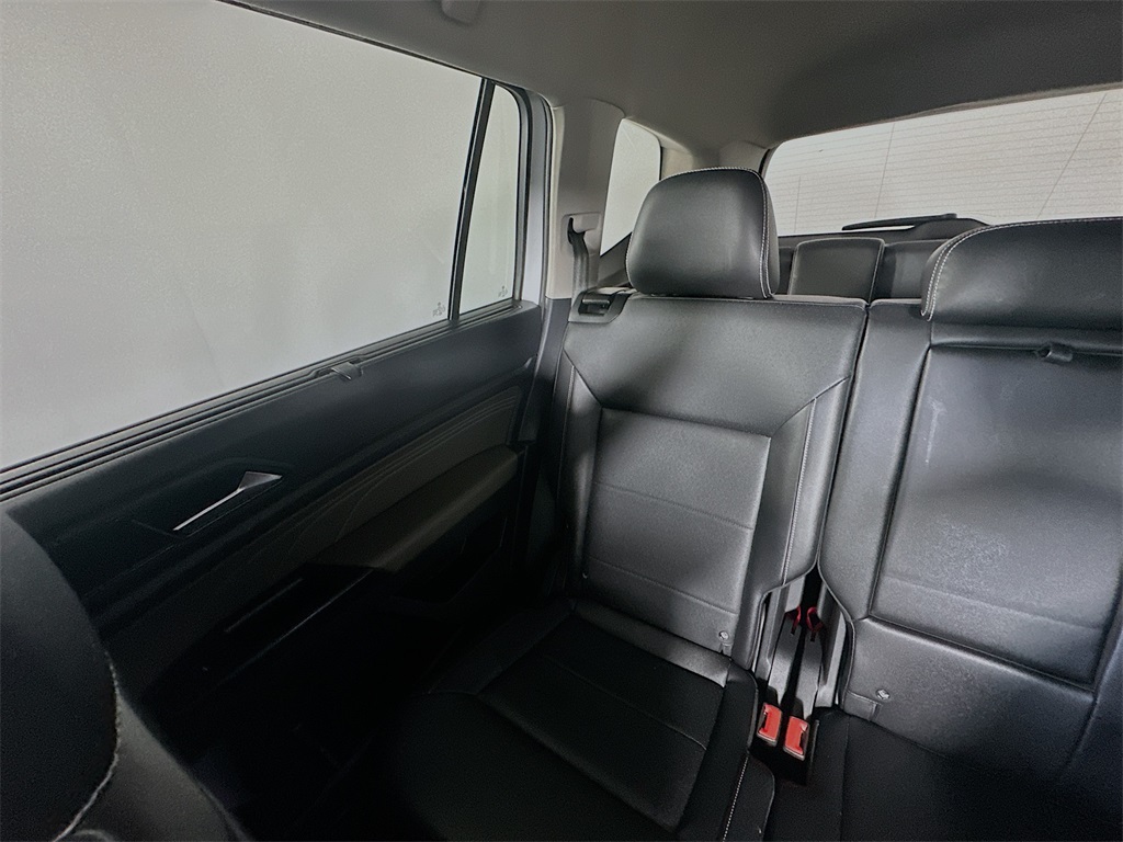 2021 Volkswagen Atlas 3.6L V6 SE Technology Image 15 of 35