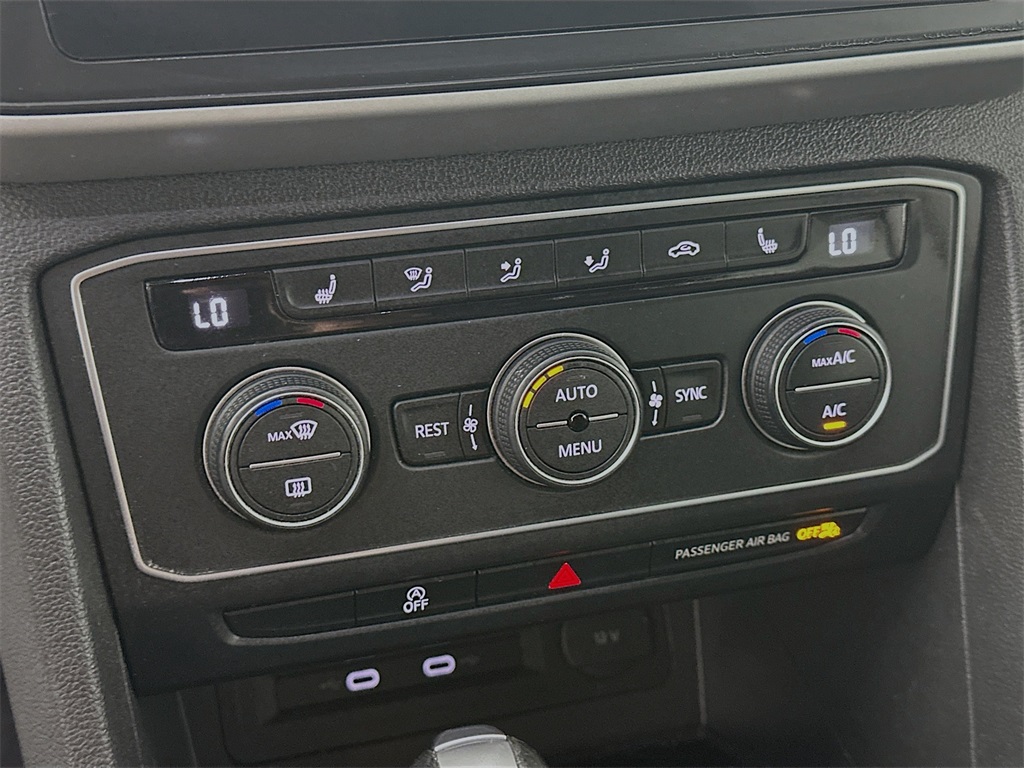 2021 Volkswagen Atlas 3.6L V6 SE Technology Image 34 of 35