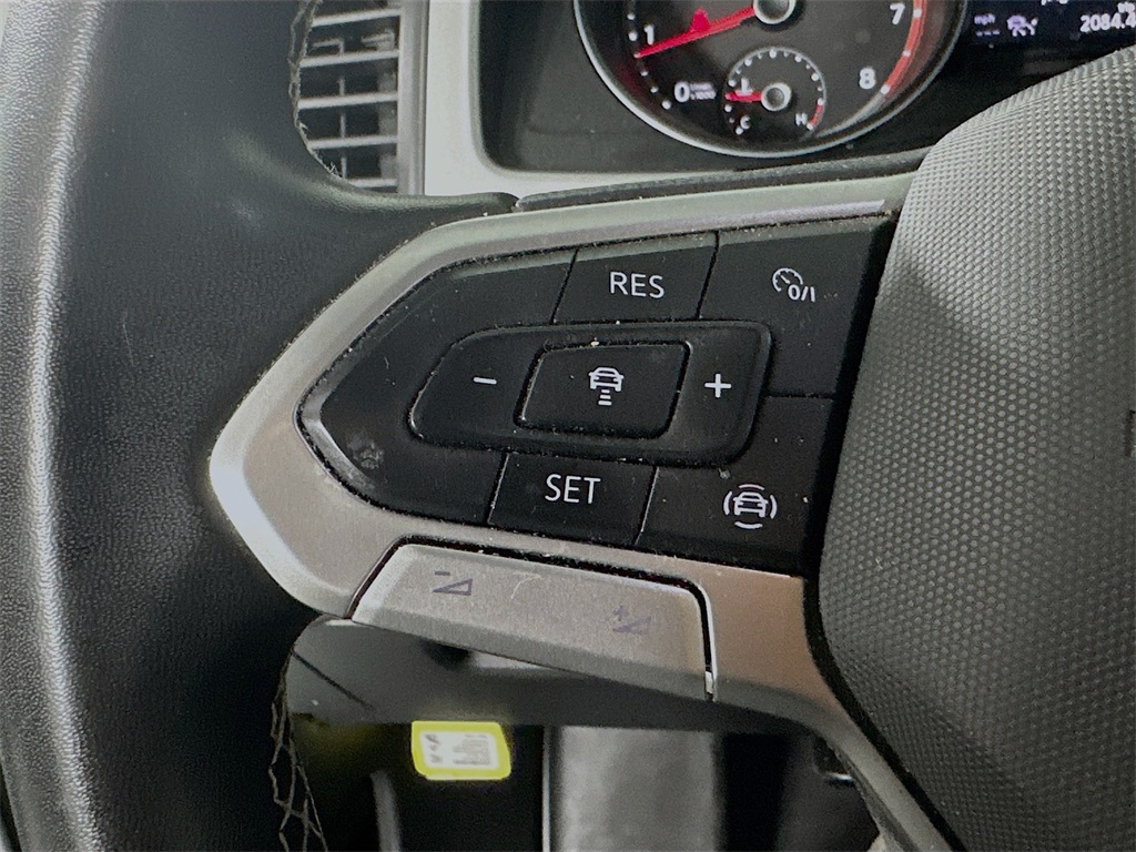 2021 Volkswagen Atlas 3.6L V6 SE Technology Image 28 of 35