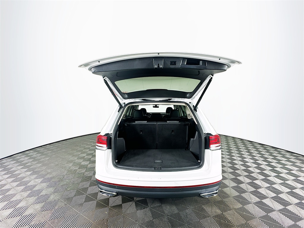 2021 Volkswagen Atlas 3.6L V6 SE Technology Image 12 of 35