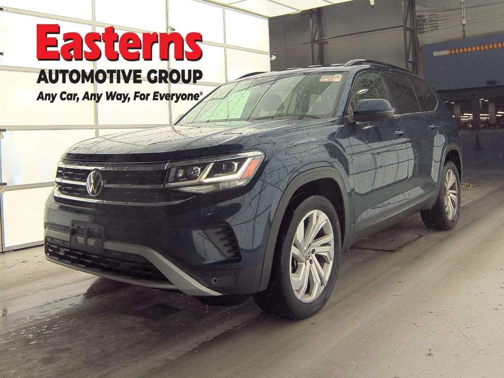 2021 Volkswagen Atlas 3.6L V6 SE Technology Image 4 of 66