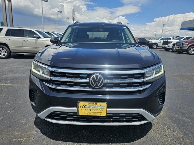 Vehicle image 2 of 32