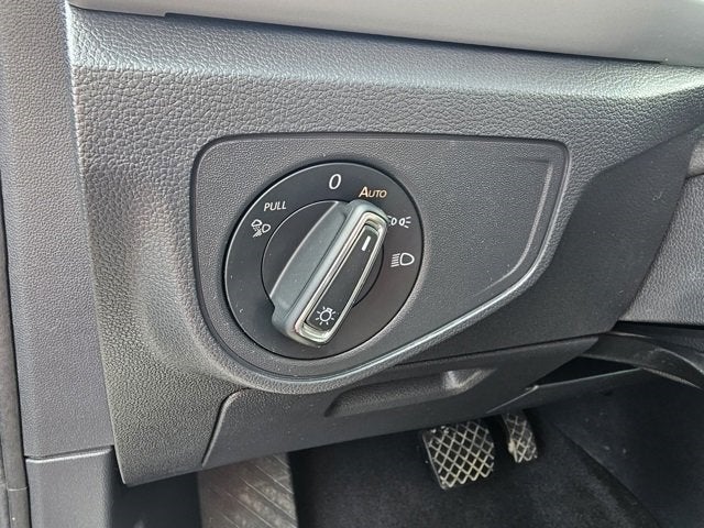 Vehicle image 32 of 32