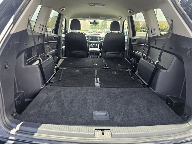 Vehicle image 9 of 32