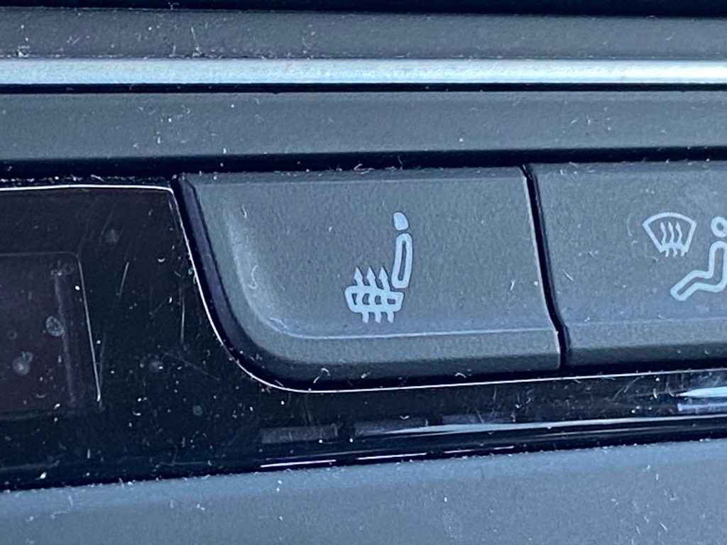 2021 Volkswagen Atlas 3.6L V6 SE Technology Image 11 of 19