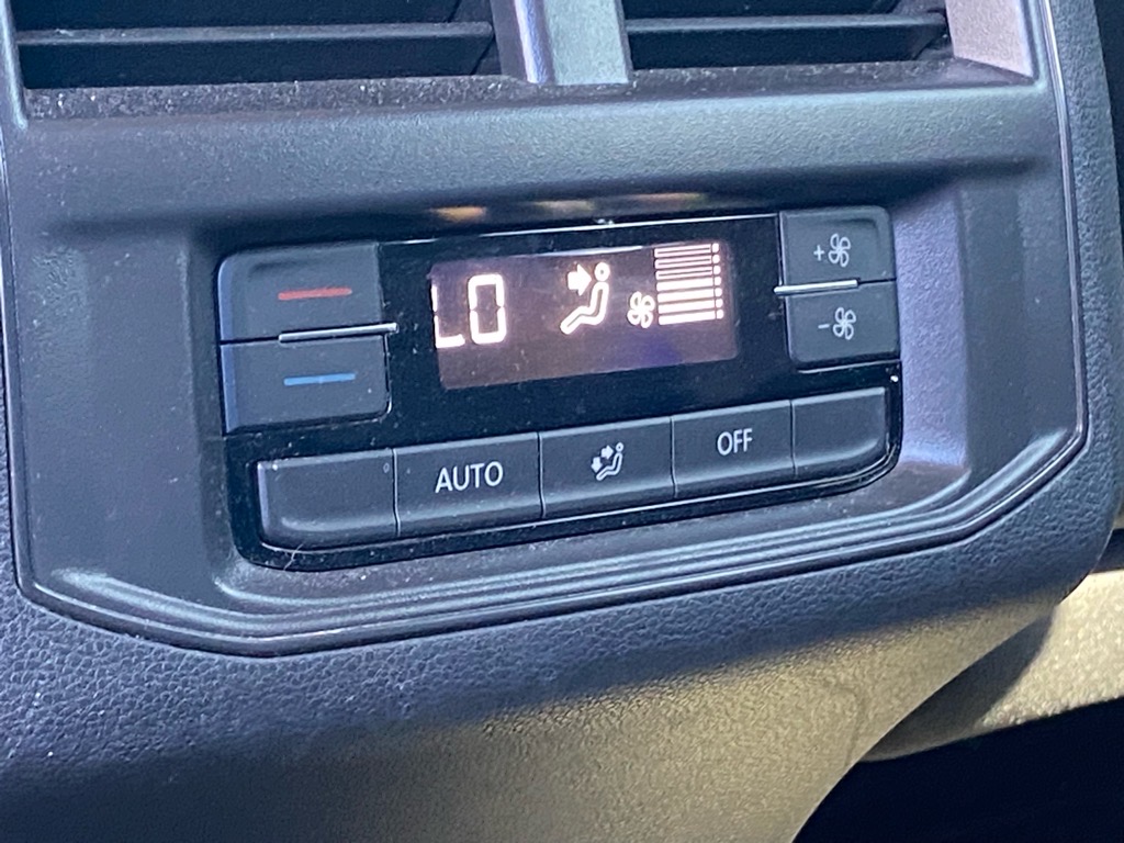 2021 Volkswagen Atlas 3.6L V6 SE Technology Image 19 of 19