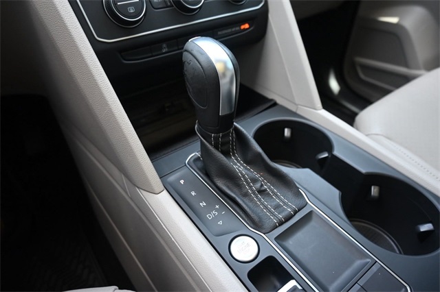 2021 Volkswagen Atlas 3.6L V6 SE Technology Image 19 of 31