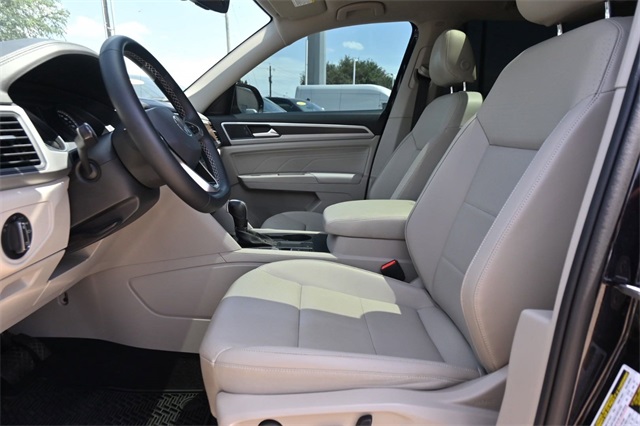2021 Volkswagen Atlas 3.6L V6 SE Technology Image 10 of 31