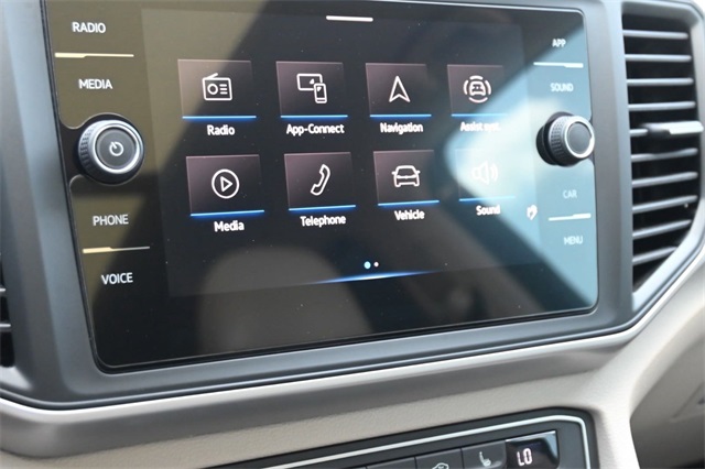 2021 Volkswagen Atlas 3.6L V6 SE Technology Image 17 of 31