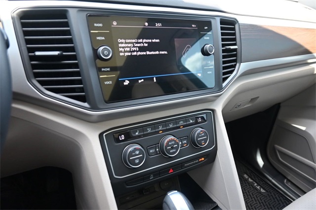 2021 Volkswagen Atlas 3.6L V6 SE Technology Image 16 of 31