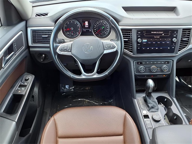 2021 Volkswagen Atlas 3.6L V6 SE Technology Image 16 of 26