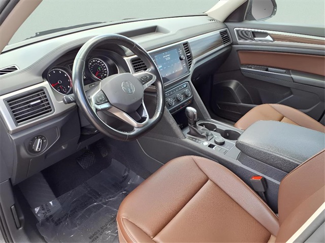 2021 Volkswagen Atlas 3.6L V6 SE Technology Image 13 of 26