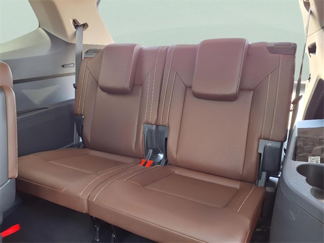 2021 Volkswagen Atlas 3.6L V6 SE Technology Image 10 of 26