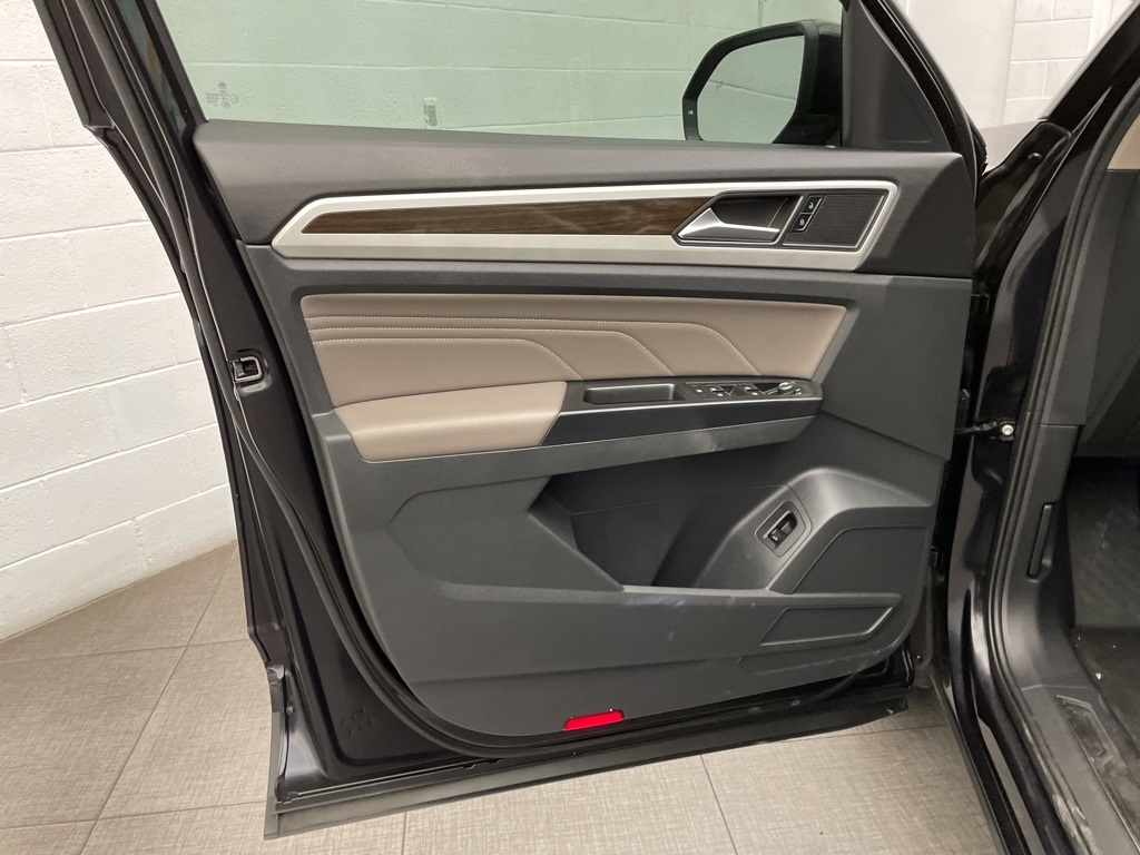 2021 Volkswagen Atlas 3.6L V6 SE Technology Image 30 of 53