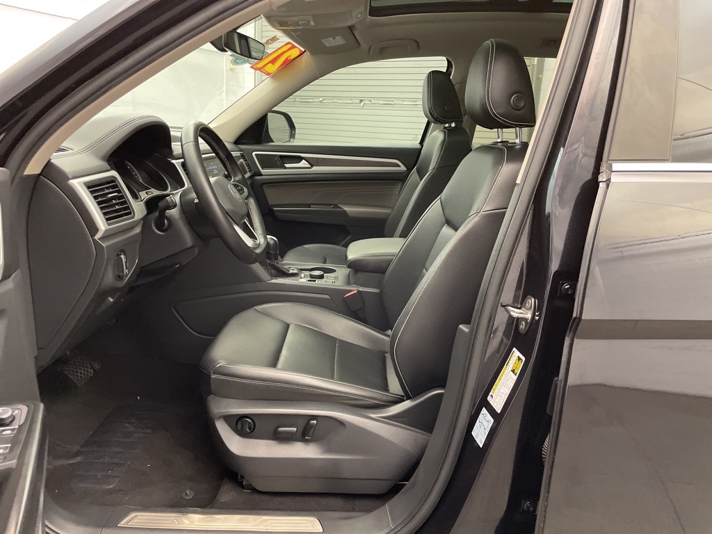 2021 Volkswagen Atlas 3.6L V6 SE Technology Image 15 of 53