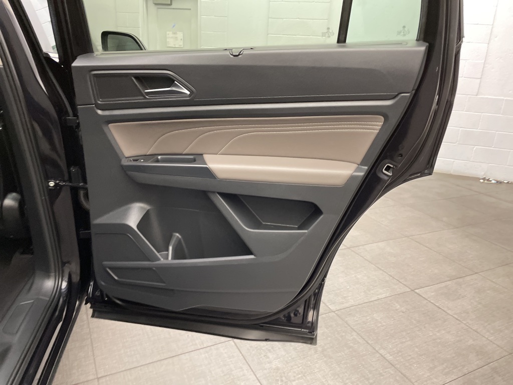 2021 Volkswagen Atlas 3.6L V6 SE Technology Image 31 of 53