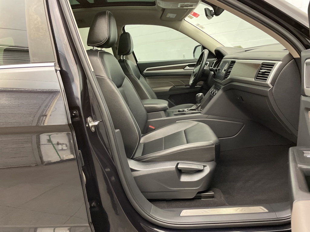 2021 Volkswagen Atlas 3.6L V6 SE Technology Image 14 of 53