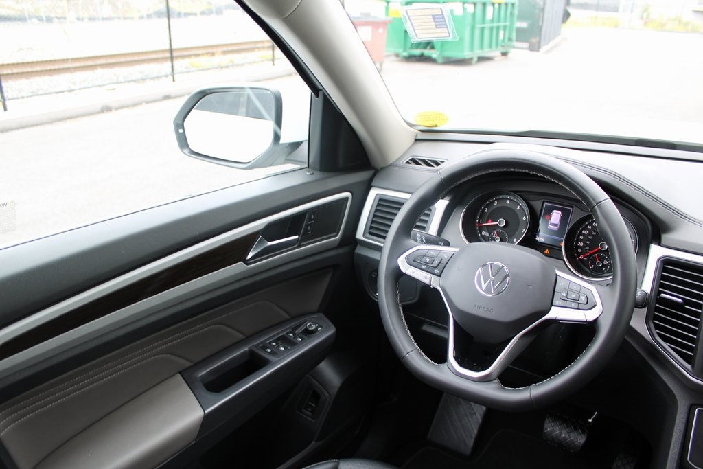 2021 Volkswagen Atlas 3.6L V6 SE Technology Image 17 of 53