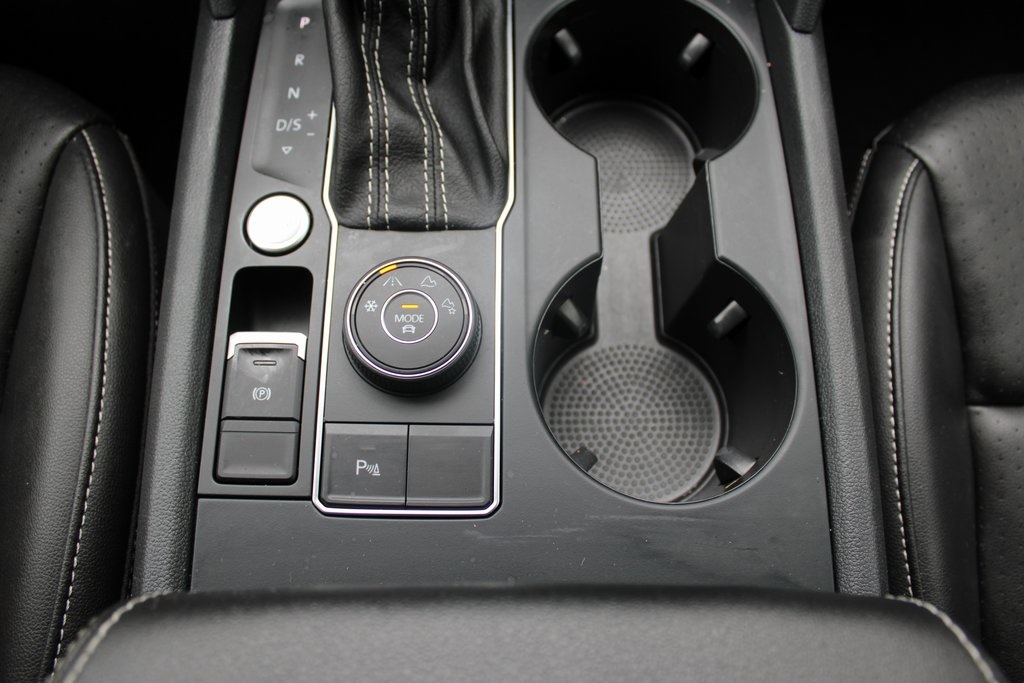 2021 Volkswagen Atlas 3.6L V6 SE Technology Image 32 of 53