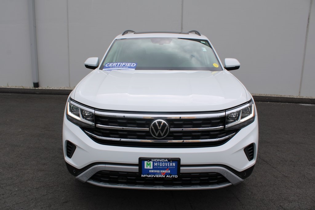 2021 Volkswagen Atlas 3.6L V6 SE Technology Image 2 of 53