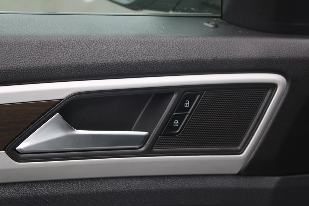 2021 Volkswagen Atlas 3.6L V6 SE Technology Image 33 of 53
