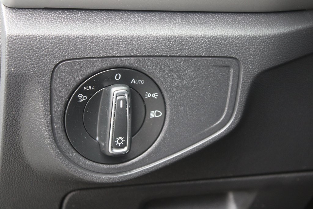 2021 Volkswagen Atlas 3.6L V6 SE Technology Image 35 of 53
