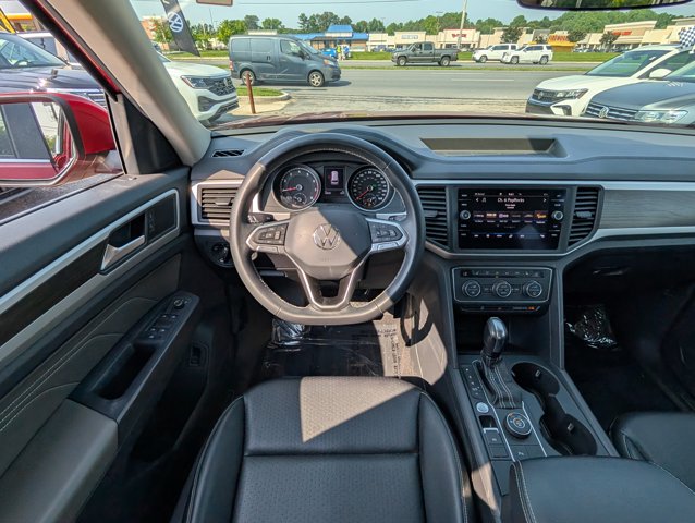 Vehicle image 19 of 40