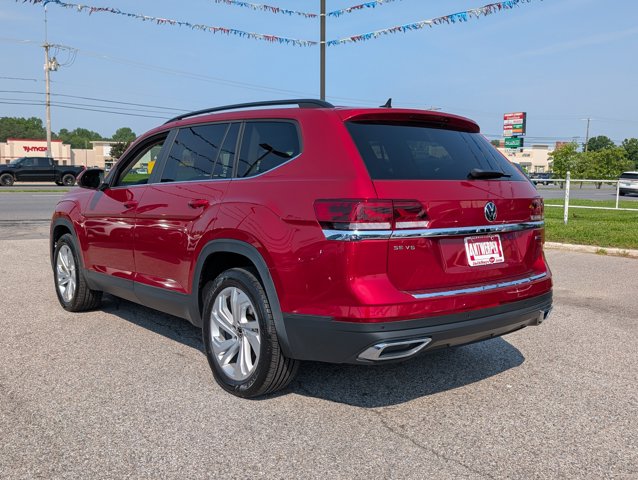 Vehicle image 8 of 40