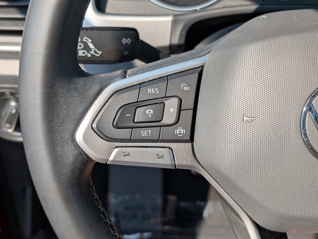 Vehicle image 24 of 40