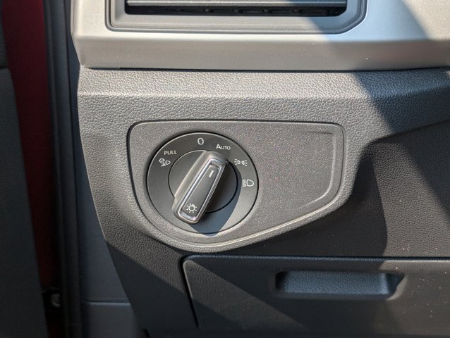 Vehicle image 23 of 40