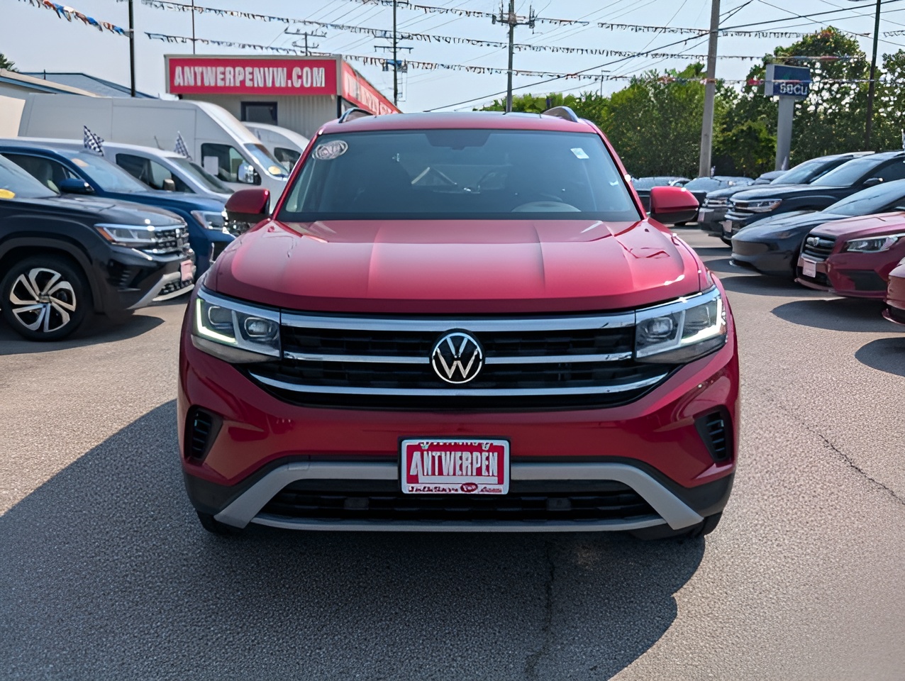 Vehicle image 34 of 40