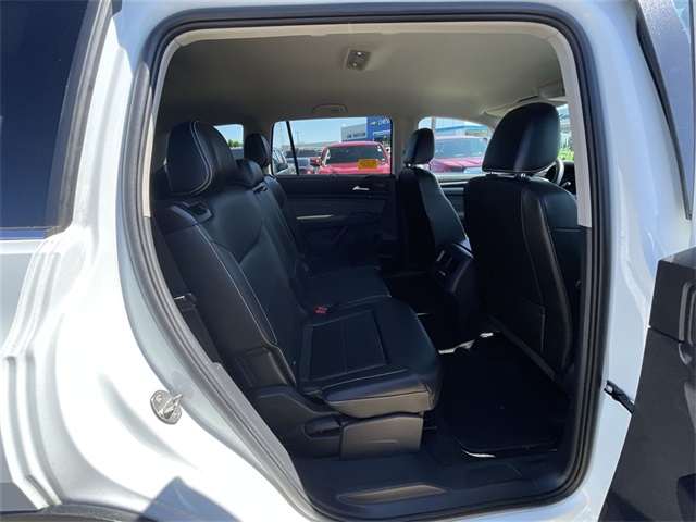 Vehicle image 11 of 38
