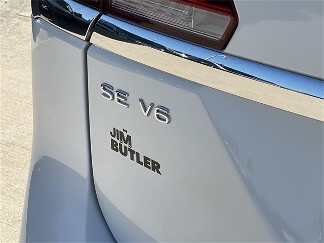 Vehicle image 32 of 38