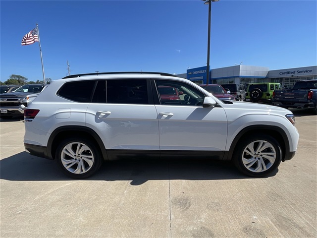 Vehicle image 3 of 38