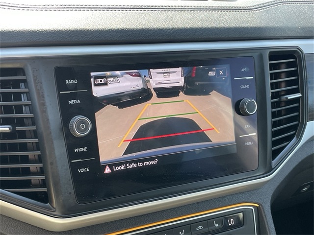 Vehicle image 20 of 38