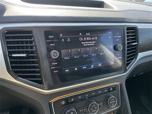 Vehicle image 21 of 38