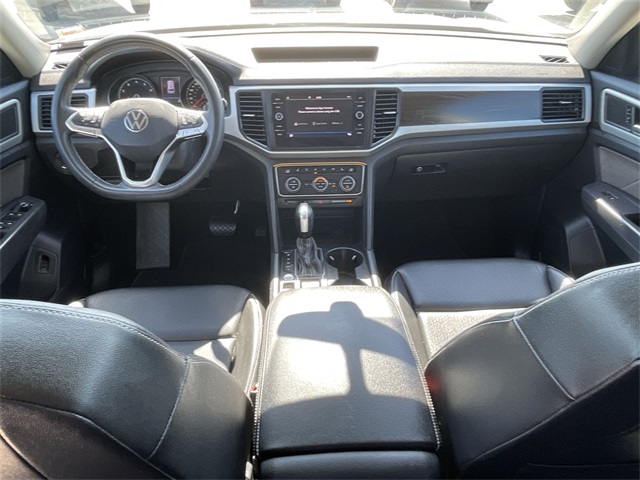 Vehicle image 16 of 38