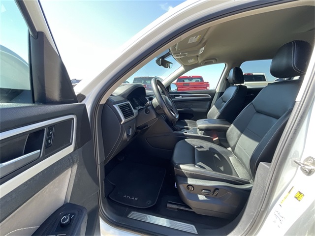Vehicle image 12 of 38
