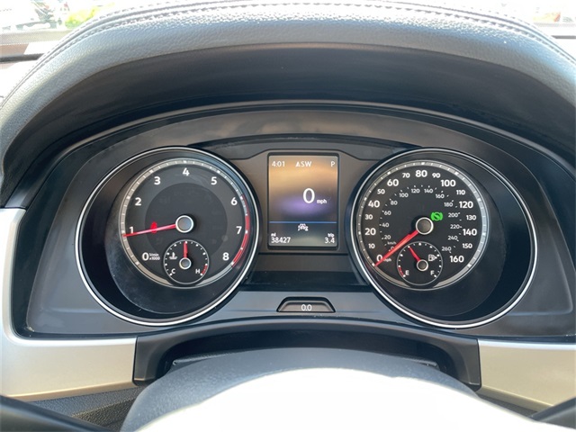 Vehicle image 17 of 38