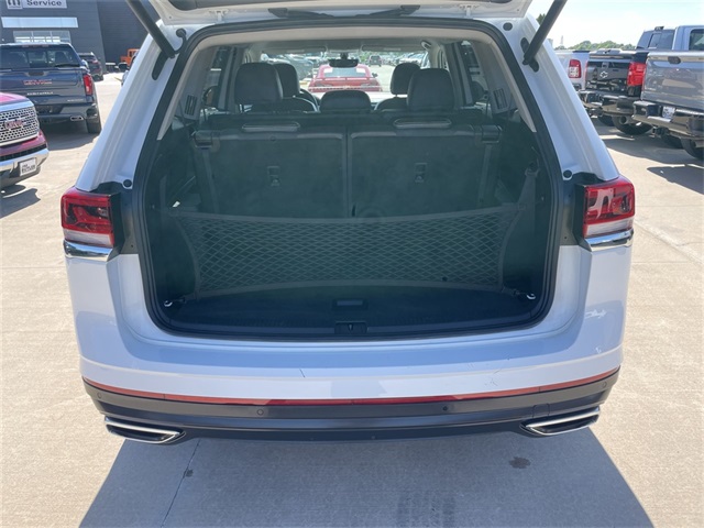 Vehicle image 8 of 38