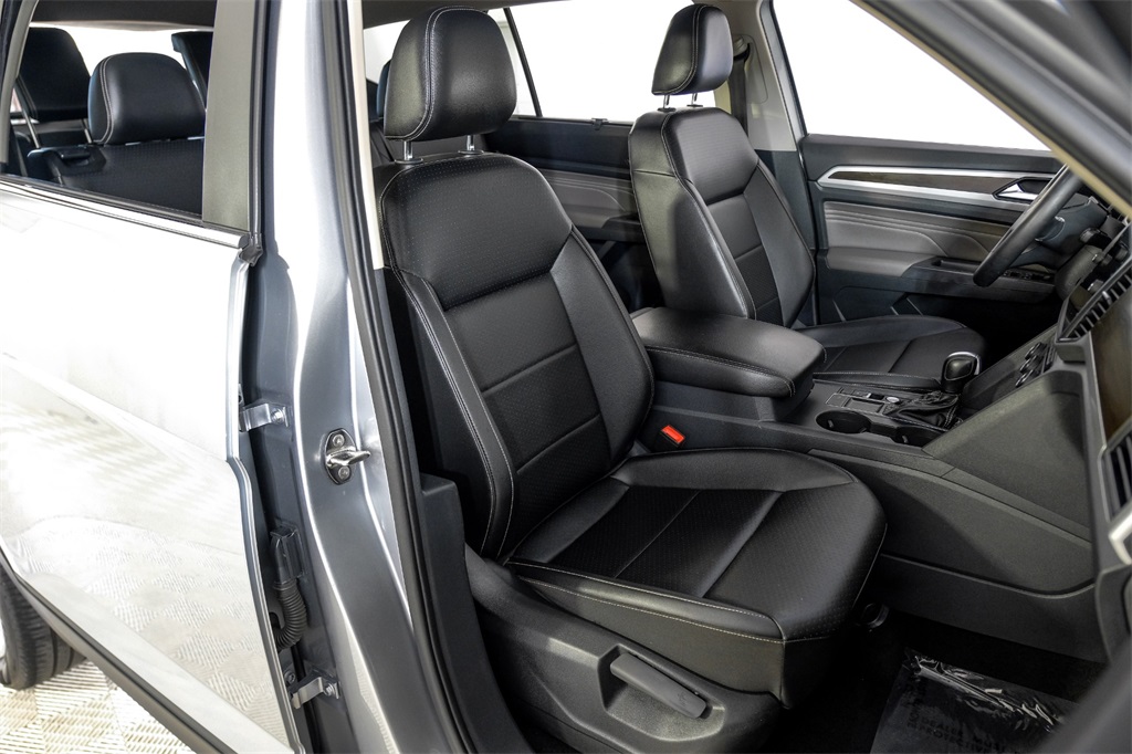 2021 Volkswagen Atlas 3.6L V6 SE Technology Image 17 of 60
