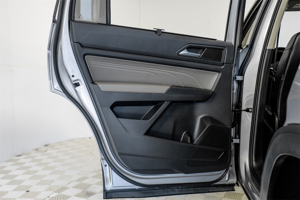 2021 Volkswagen Atlas 3.6L V6 SE Technology Image 51 of 60