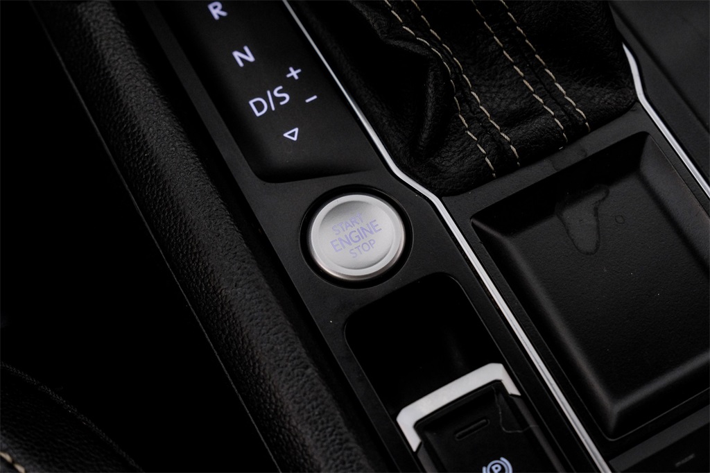 2021 Volkswagen Atlas 3.6L V6 SE Technology Image 48 of 60