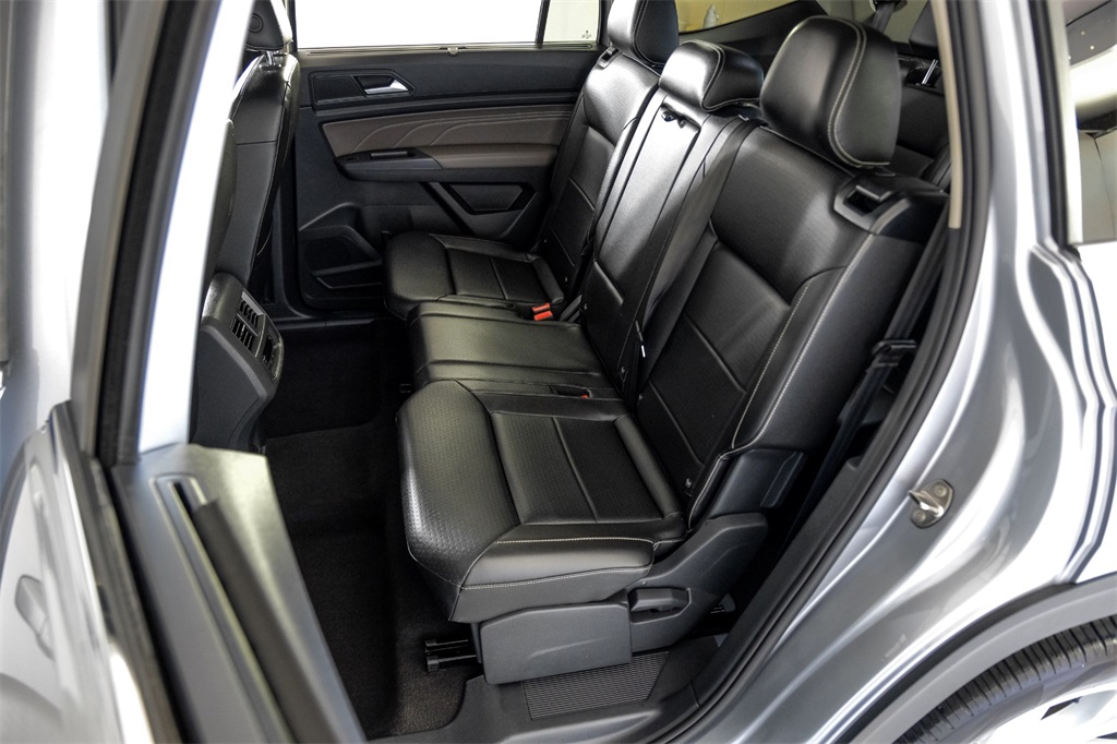 2021 Volkswagen Atlas 3.6L V6 SE Technology Image 21 of 60