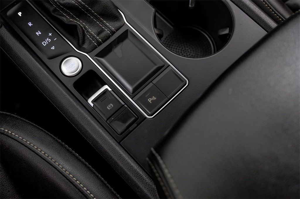 2021 Volkswagen Atlas 3.6L V6 SE Technology Image 42 of 60