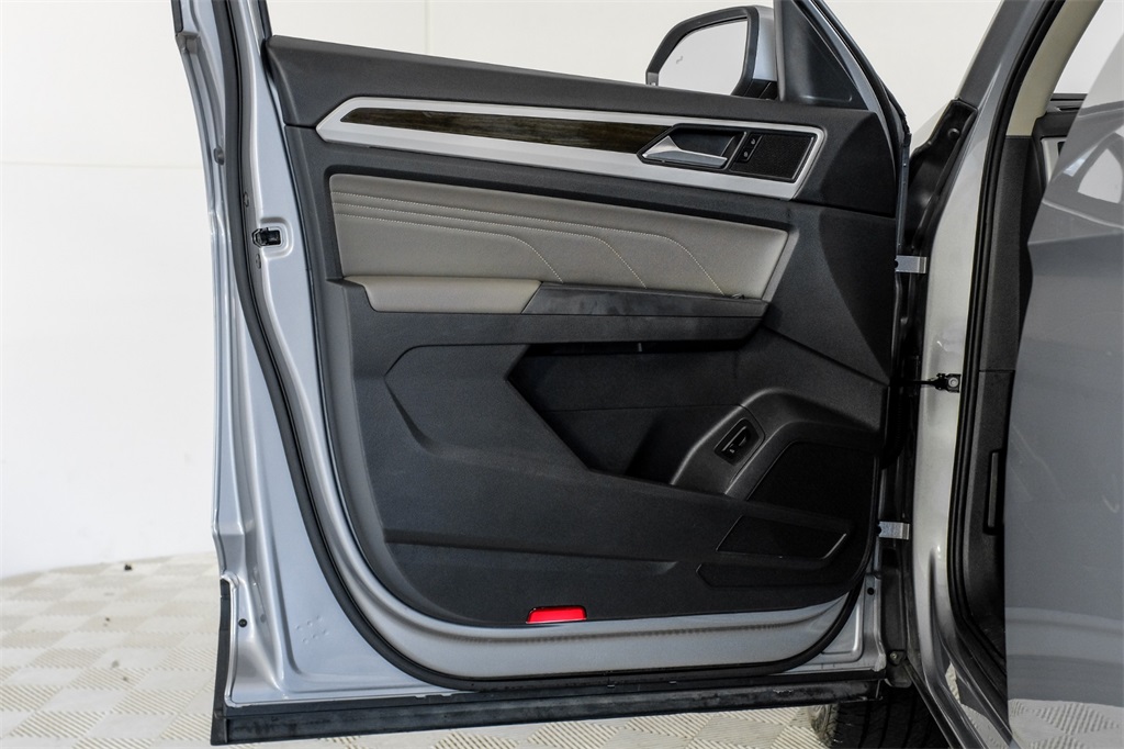 2021 Volkswagen Atlas 3.6L V6 SE Technology Image 56 of 60
