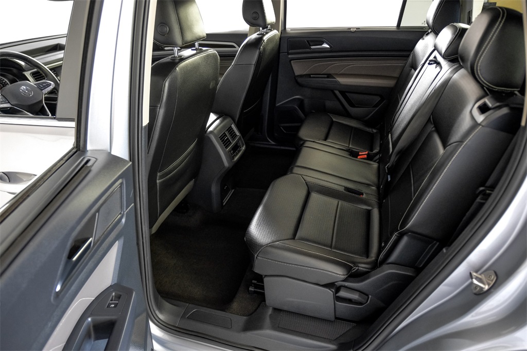 2021 Volkswagen Atlas 3.6L V6 SE Technology Image 19 of 60