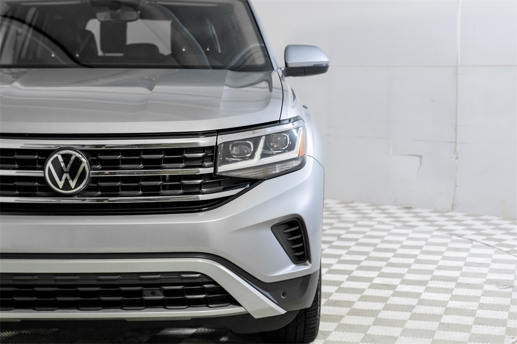 2021 Volkswagen Atlas 3.6L V6 SE Technology Image 3 of 60