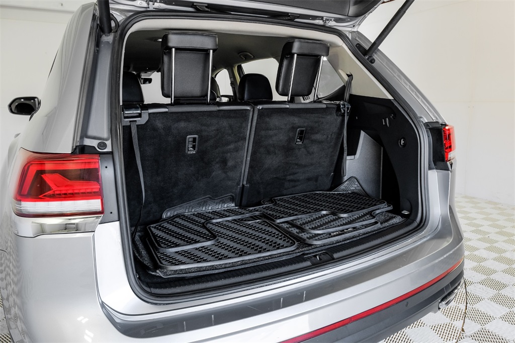 2021 Volkswagen Atlas 3.6L V6 SE Technology Image 16 of 60