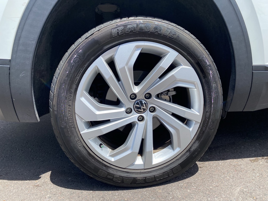 2021 Volkswagen Atlas 3.6L V6 SE Technology Image 6 of 39